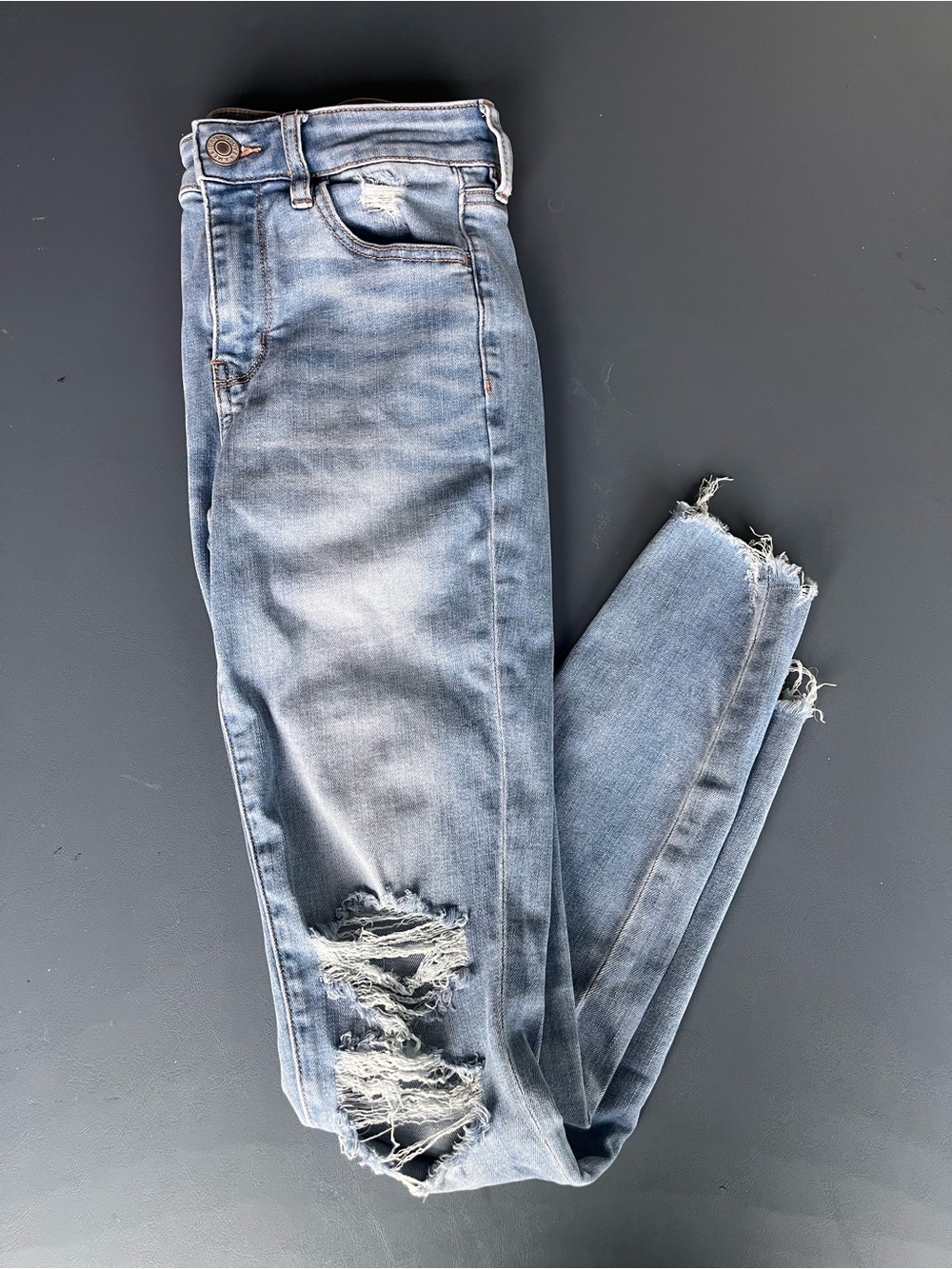 American Eagle Outfitters Light Blue Distressed Skinny Jeans